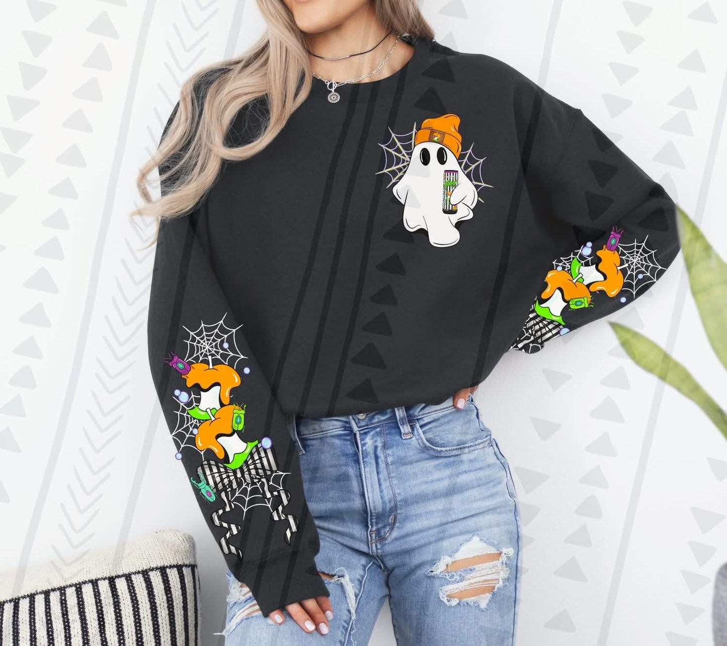 Ghost pocket with striped bow sleeves