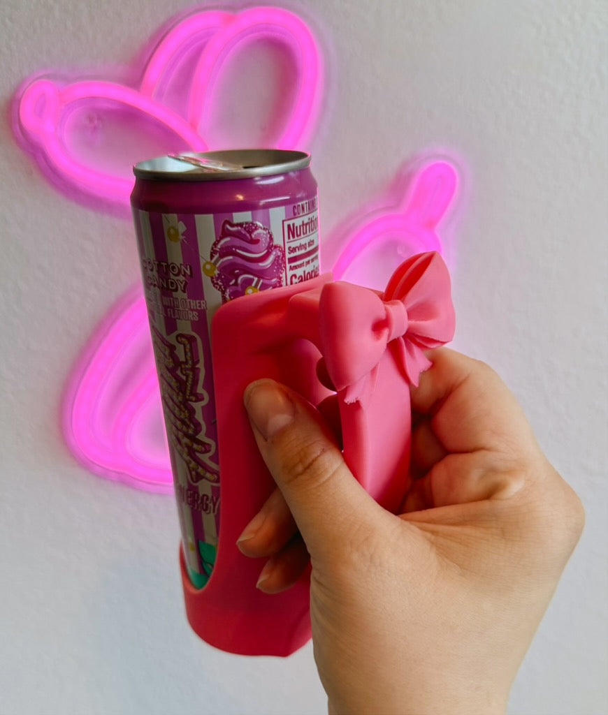 Slim can holder with bow