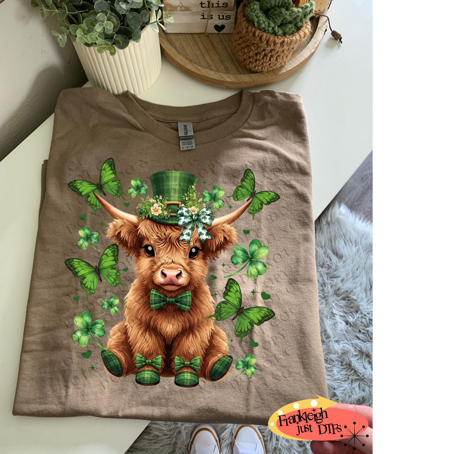 St Patricks Day Highland Cow