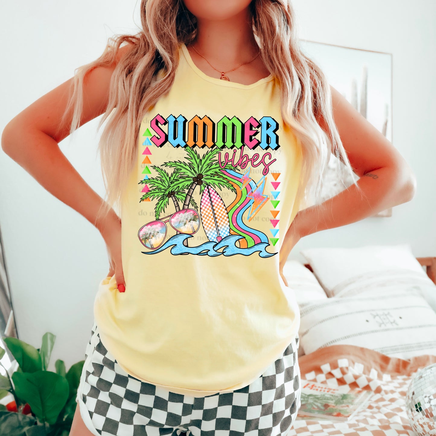 Summer Vibes (Surfboard, Sunglasses)