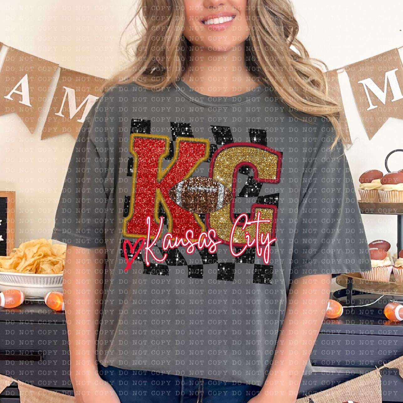 KC_Glitter with Checked Background