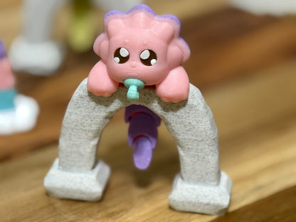 Hang in there desk buddies